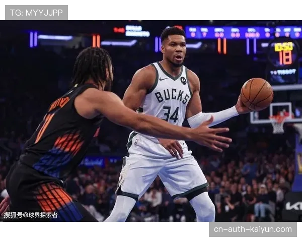 雄鹿字母哥冲击内线制造犯规，两罚一中留下最后四秒时间